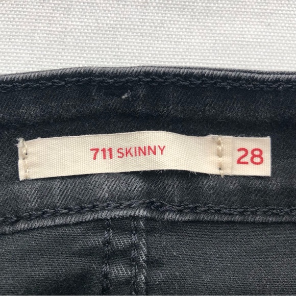 LEVI'S 711 Shaping Skinny Jeans in Distressed Black - Women's 28 - Picture 10 of 13